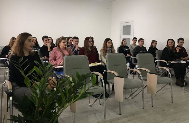 Вручення призів найактивнішим студентам